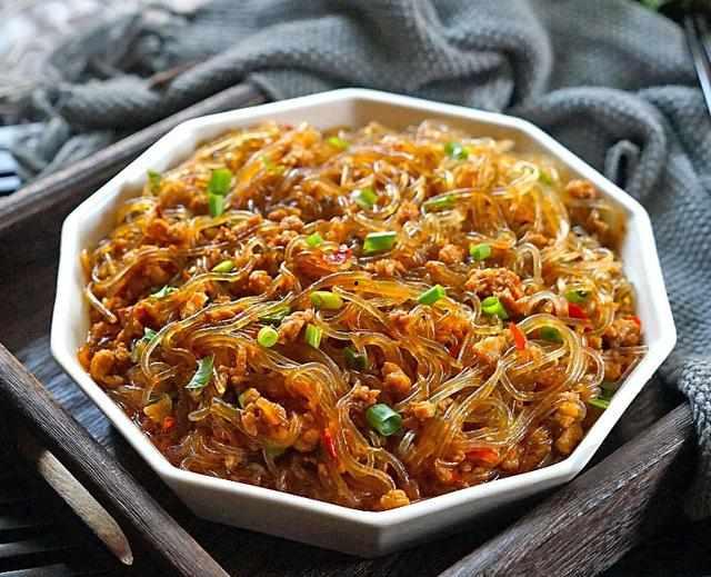 蚂蚁上树成人舞蹈视频,成人舞蹈魅力四溢，动感十足