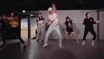 成人女性街舞直播视频,揭秘成人女性街舞直播的激情与风采