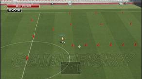 成人足球基础教学视频讲解,成人足球入门技巧解析